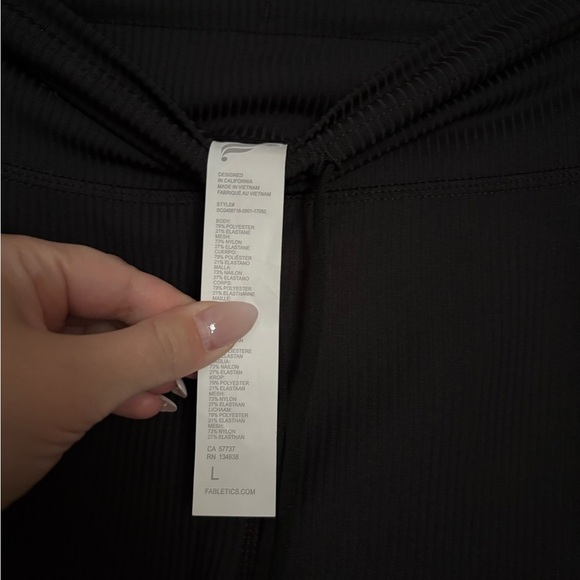 Fabletics Oasis Rib High-Rise 6” Shorts - Picture 5 of 7